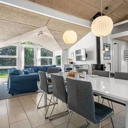 Fria - 200m From The Sea By Interhome Nyaraló *