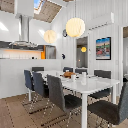 Fria - 200m From The Sea By Interhome